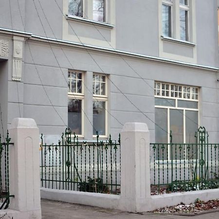 Apartament Przy Parku Z Bezplatnym Parkingiem Torun Bagian luar foto